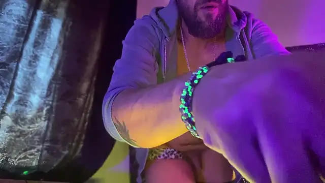 DjDiCKmannOnE online show from 04/22/26, 08:28