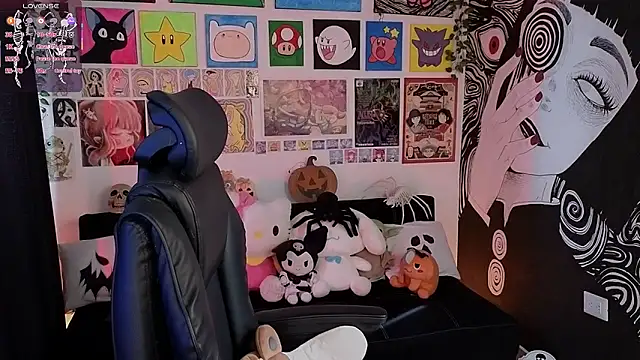 Yuhwan  online show from 10/28/25, 07:38