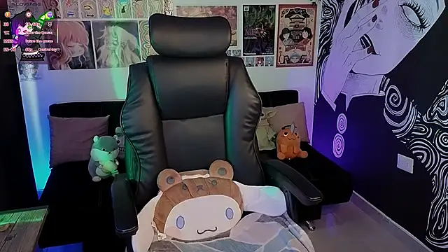 Yuhwan  online show from 11/13/25, 07:02