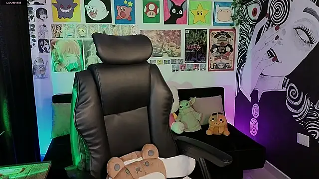 Yuhwan  online show from 02/26/26, 09:36