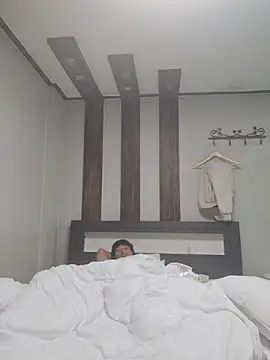 Snapshot of zzangzoa chatting on 11/23/25, 11:43 zzangzoa online show from 11/23/25, 11:43