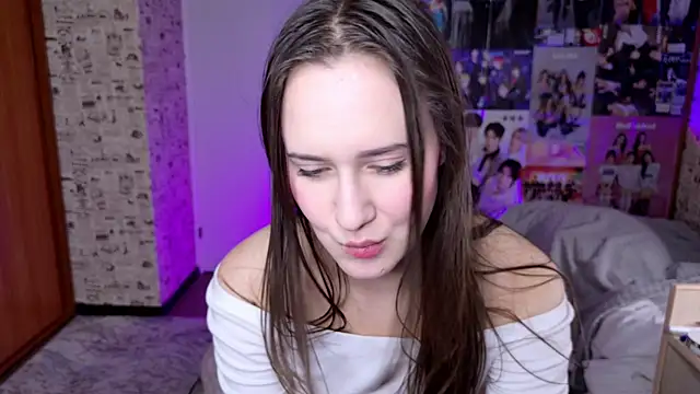 LucyRose3 online show from 11/19/25, 04:29