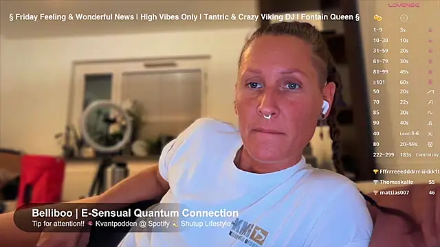 Snapshot of SwingWingWomanSweden chatting on 09/13/25, 09:03 SwingWingWomanSweden online show from 09/13/25, 09:03