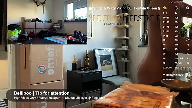 Snapshot of SwingWingWomanSweden chatting on 09/26/25, 07:01 SwingWingWomanSweden online show from 09/26/25, 07:01