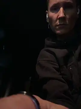 Snapshot of SwingWingWomanSweden chatting on 10/30/25, 07:36 SwingWingWomanSweden online show from 10/30/25, 07:36