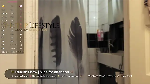 Snapshot of SwingWingWomanSweden chatting on 01/10/26, 11:20 SwingWingWomanSweden online show from 01/10/26, 11:20