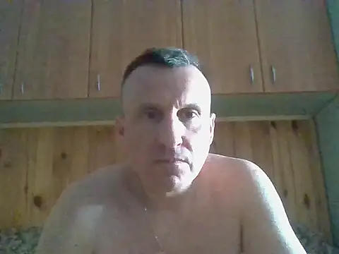 Snapshot of Maksymilian1 chatting on 04/19/26, 10:36 Maksymilian1 online show from 04/19/26, 10:36