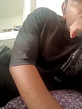 aarav 013 online show from 04/21/26, 03:24