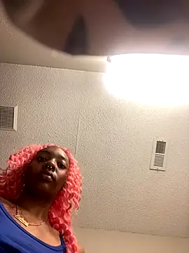 zanaaluvv online show from 11/10/25, 02:21