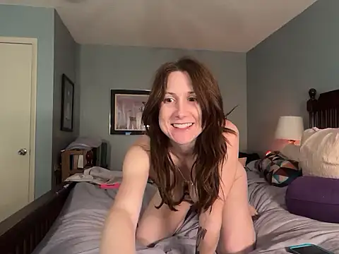 Snapshot of MommyGoddessL chatting on 09/11/25, 02:44 MommyGoddessL online show from 09/11/25, 02:44
