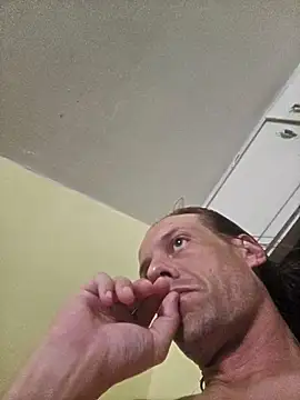 Snapshot of Danny19867 chatting on 10/07/25, 02:42 Danny19867 online show from 10/07/25, 02:42