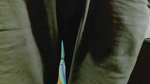 EYEzIAM online show from 04/04/26, 05:38