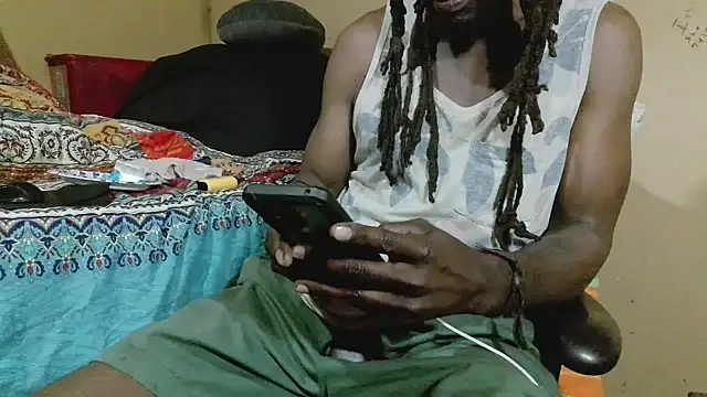 EYEzIAM online show from 04/13/26, 04:18