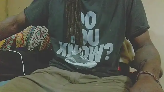 EYEzIAM online show from 04/22/26, 04:59