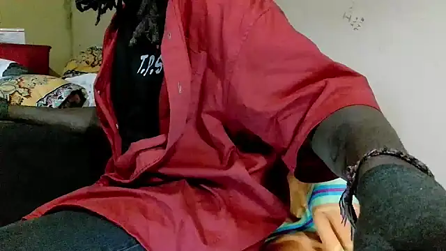 EYEzIAM online show from 04/25/26, 07:55