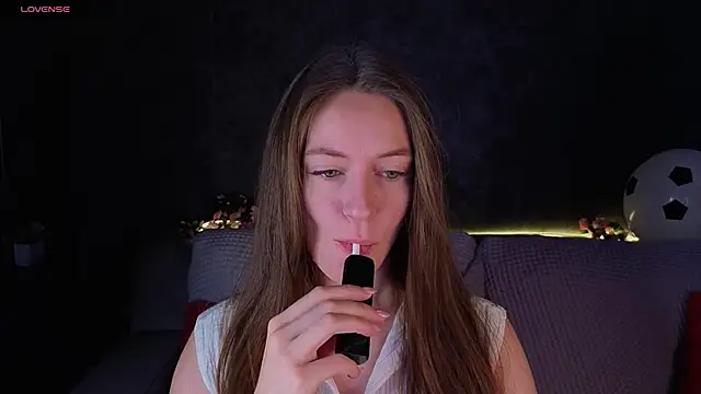 Snapshot of Agnes_Wells chatting on 06/20/26, 01:09 Agnes Wells online show from 06/20/26, 01:09