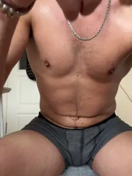 Snapshot of LUKADDES chatting on 02/03/26, 12:43 LUKADDES online show from 02/03/26, 12:43