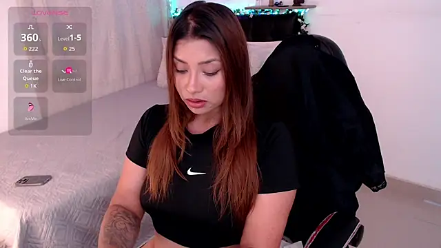 Snapshot of angel_k25 chatting on 06/11/26, 03:04 angel k25 online show from 06/11/26, 03:04