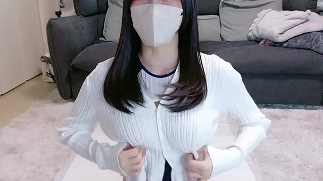 moemilk online show from 04/26/26, 12:30