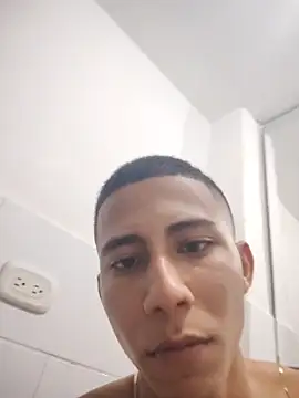 Snapshot of Davig4 chatting on 09/11/25, 11:49 Davig4 online show from 09/11/25, 11:49