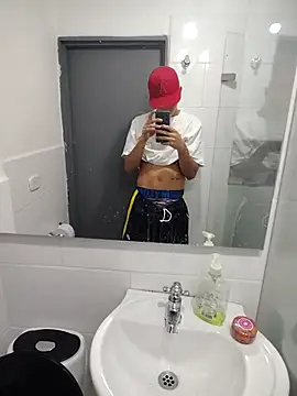 Snapshot of Davig4 chatting on 09/12/25, 10:54 Davig4 online show from 09/12/25, 10:54