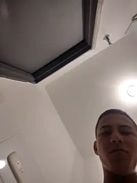 Snapshot of Davig4 chatting on 10/27/25, 11:31 Davig4 online show from 10/27/25, 11:31