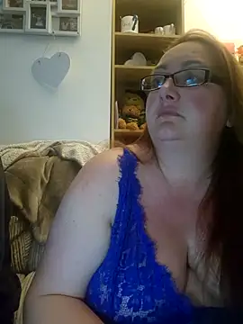 Snapshot of Luscious-LucyXX chatting on 04/30/26, 08:04 Luscious-LucyXX online show from 04/30/26, 08:04