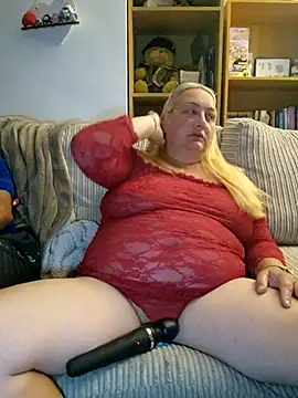 Snapshot of Luscious-LucyXX chatting on 07/25/26, 07:55 Luscious-LucyXX online show from 07/25/26, 07:55