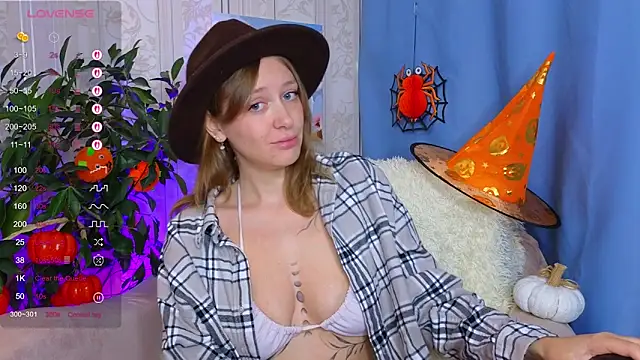 evashiny  online show from 10/29/25, 04:04