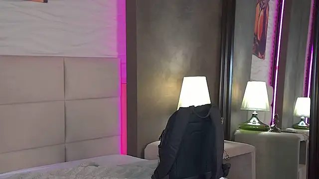 AriWild online show from 09/21/25, 04:14