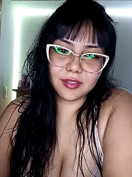 Snapshot of soo2303 chatting on 11/17/25, 08:47 soo2303 online show from 11/17/25, 08:47