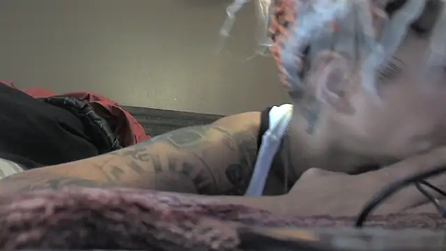 Snapshot of Flossee chatting on 09/20/25, 11:39 Flossee online show from 09/20/25, 11:39