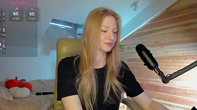 Snapshot of AuroraShoww chatting on 10/23/25, 12:26 AuroraShoww online show from 10/23/25, 12:26