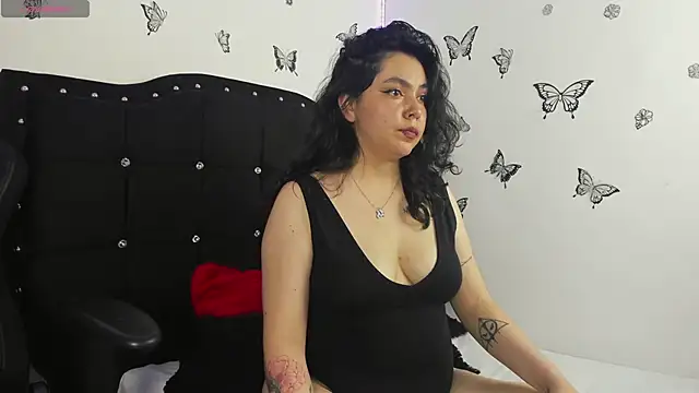 ashley-xoxo7 online show from 11/21/25, 02:10