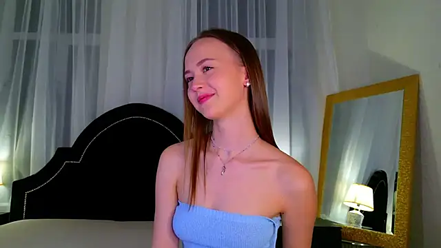 CarolinePorton online show from 10/15/25, 03:23