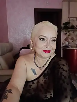 Snapshot of SquirtMilf00 chatting on 09/25/25, 01:31 SquirtMilf00 online show from 09/25/25, 01:31