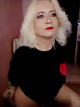 SquirtMilf00 online show from 03/05/26, 03:02