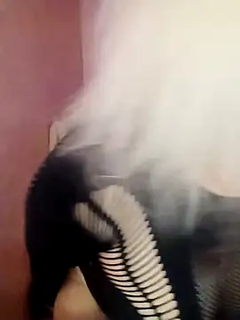 SquirtMilf00 online show from 04/01/26, 03:40