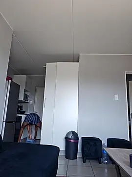 mojaymort online show from 10/12/25, 10:14