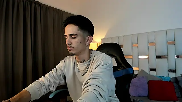 nextboywell1 online show from 04/01/26, 03:07