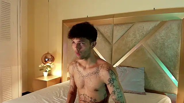 Enzo Hunter online show from 10/10/25, 04:33
