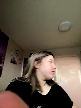 Kemeli008 online show from 10/26/25, 10:21