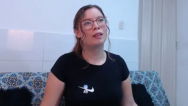 zoewhite2 online show from 09/15/25, 09:48