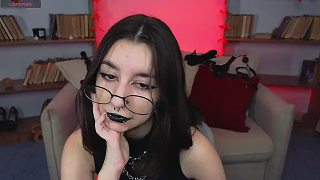 Mistress  Marcelline online show from 09/18/25, 09:33