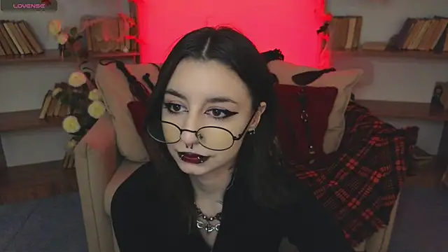 Mistress  Marcelline online show from 10/18/25, 09:21