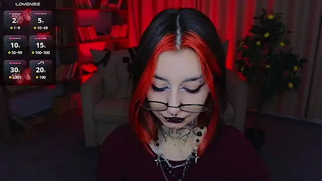Snapshot of Mistress__Marcelline chatting on 05/26/26, 01:34 Mistress Marcelline online show from 05/26/26, 01:34