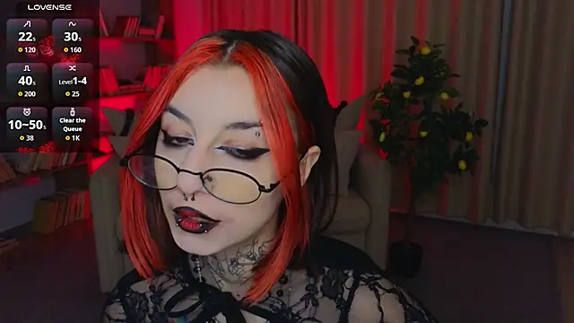 Snapshot of Mistress__Marcelline chatting on 05/29/26, 01:36 Mistress Marcelline online show from 05/29/26, 01:36