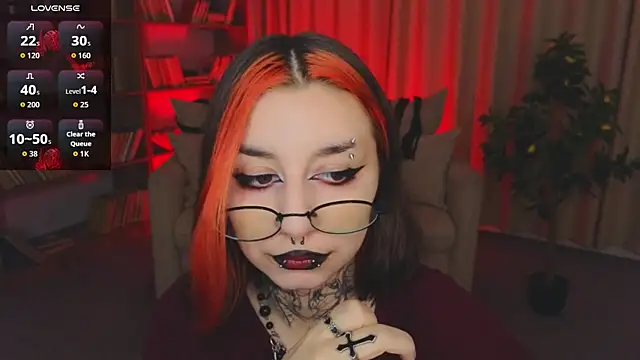 Snapshot of Mistress__Marcelline chatting on 06/03/26, 02:14 Mistress Marcelline online show from 06/03/26, 02:14