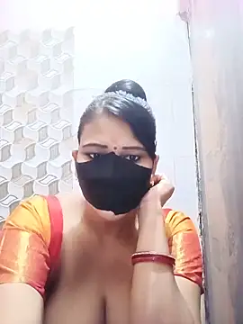 Snapshot of varnika chatting on 06/17/26, 11:45 varnika online show from 06/17/26, 11:45