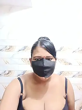 Snapshot of varnika chatting on 07/03/26, 10:10 varnika online show from 07/03/26, 10:10